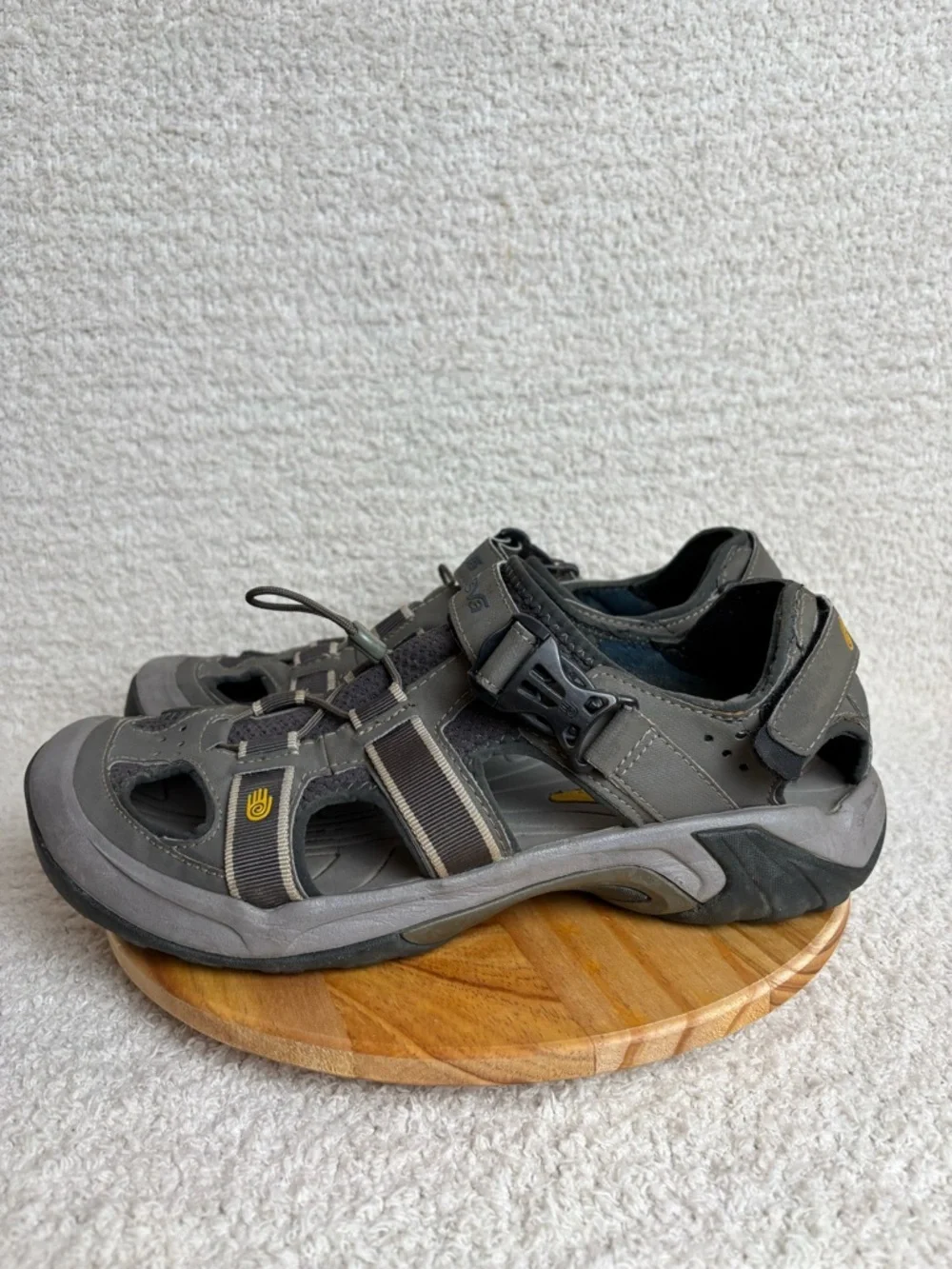 Teva Sandals Mens 11.5 Omnium 2 Closed Toe Water Sport Shoe Adjustable in Gray